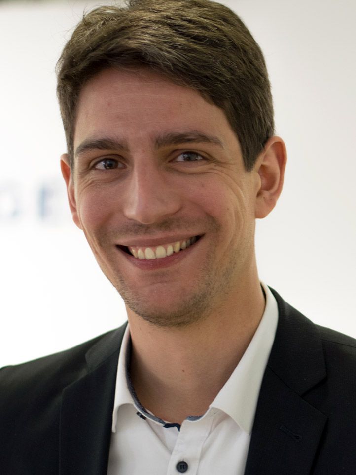 Industry Contact Pharma and Healthcare for Sea Freight Hannes Laessig